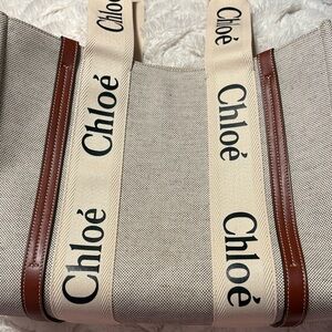 Chloe Woody Medium Tote Bag in Linen